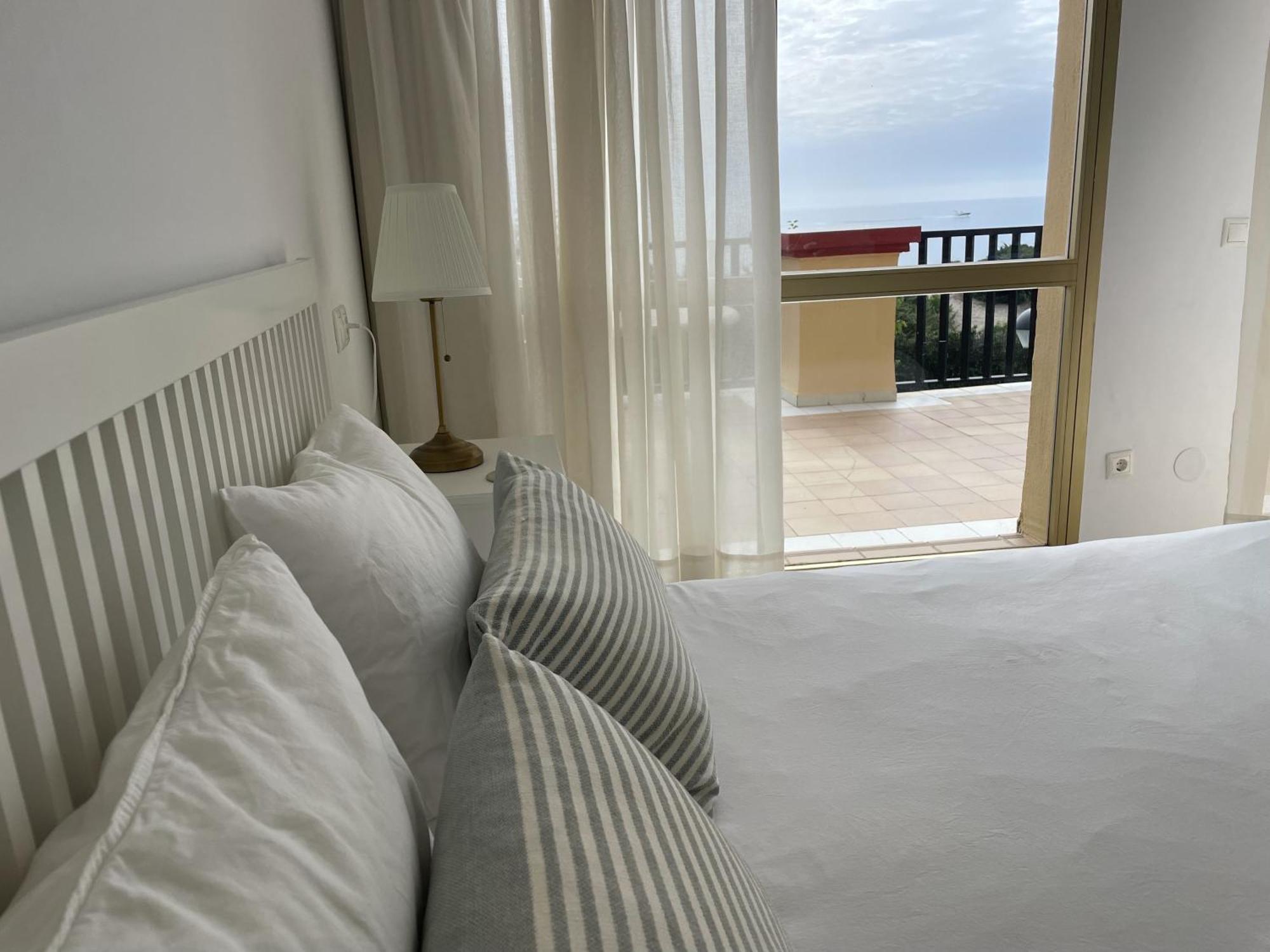 Estudio Con Insuperables Vistas Al Mar: Aparcamiento Marbella Dış mekan fotoğraf